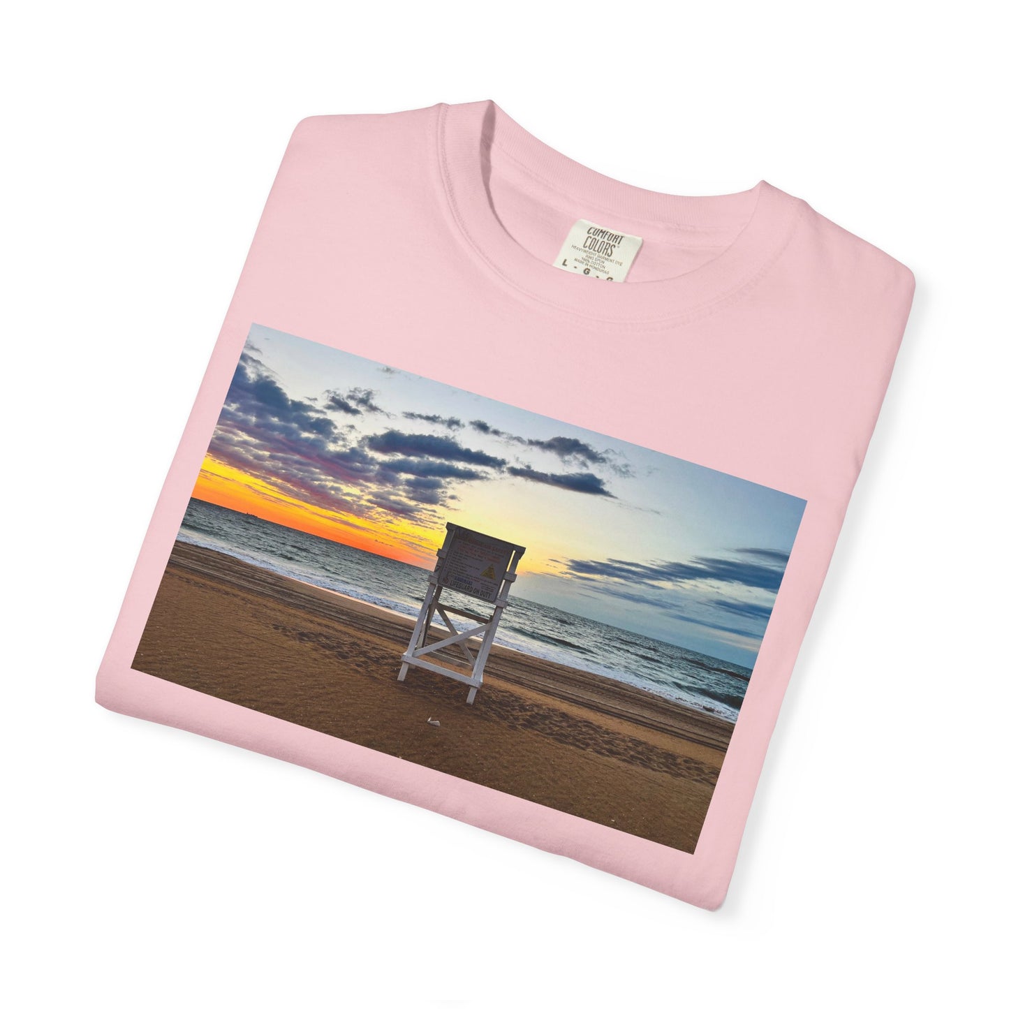 Lifeguard Perch, Sunrise Beach Tshirt, Summer Graphic Tee, Beach Lover Shirt, Ocean Vacation Top, Unisex Surfing Tee, Beach Bum Apparel