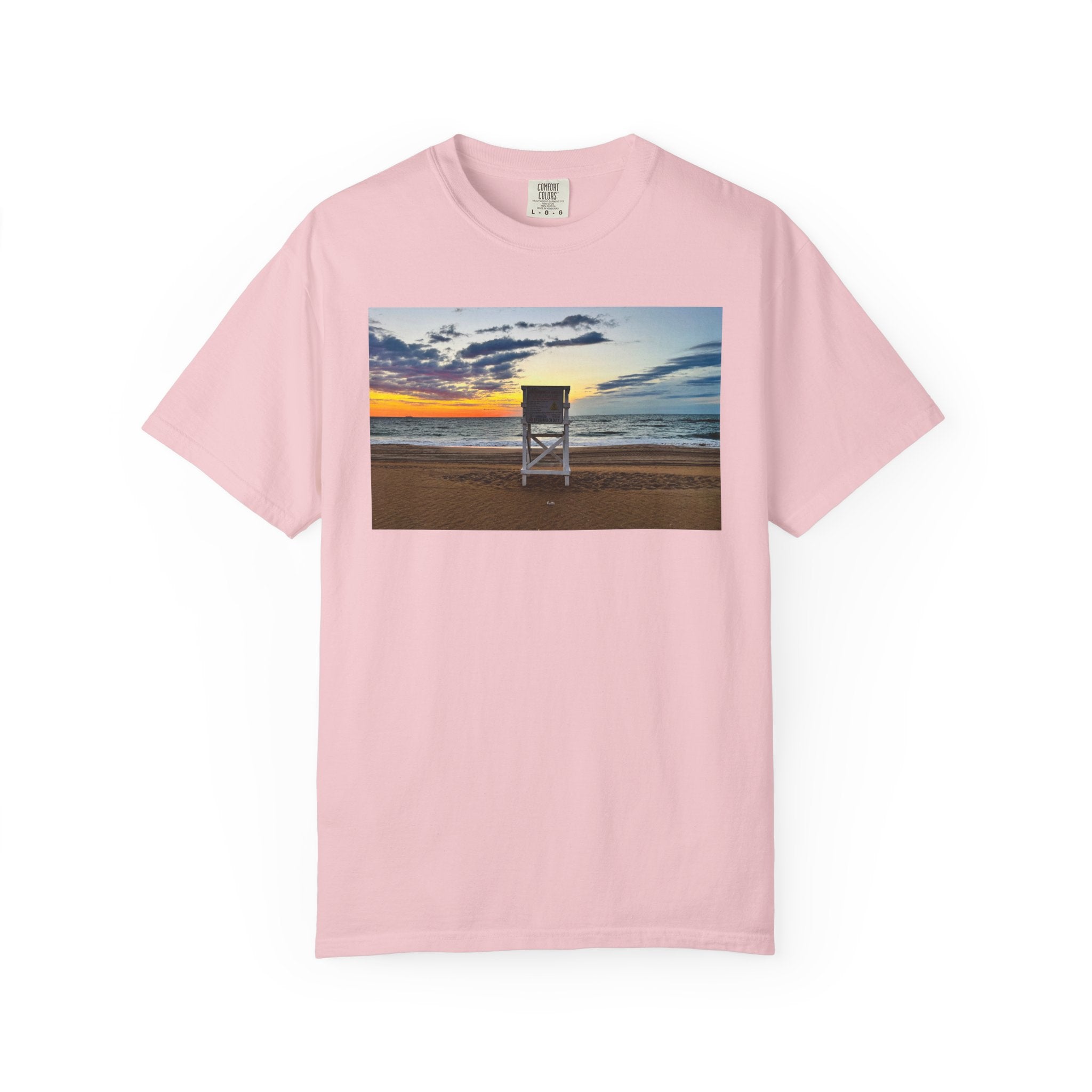 Lifeguard Perch, Sunrise Beach Tshirt, Summer Graphic Tee, Beach Lover Shirt, Ocean Vacation Top, Unisex Surfing Tee, Beach Bum Apparel
