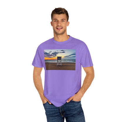 Lifeguard Perch, Sunrise Beach Tshirt, Summer Graphic Tee, Beach Lover Shirt, Ocean Vacation Top, Unisex Surfing Tee, Beach Bum Apparel