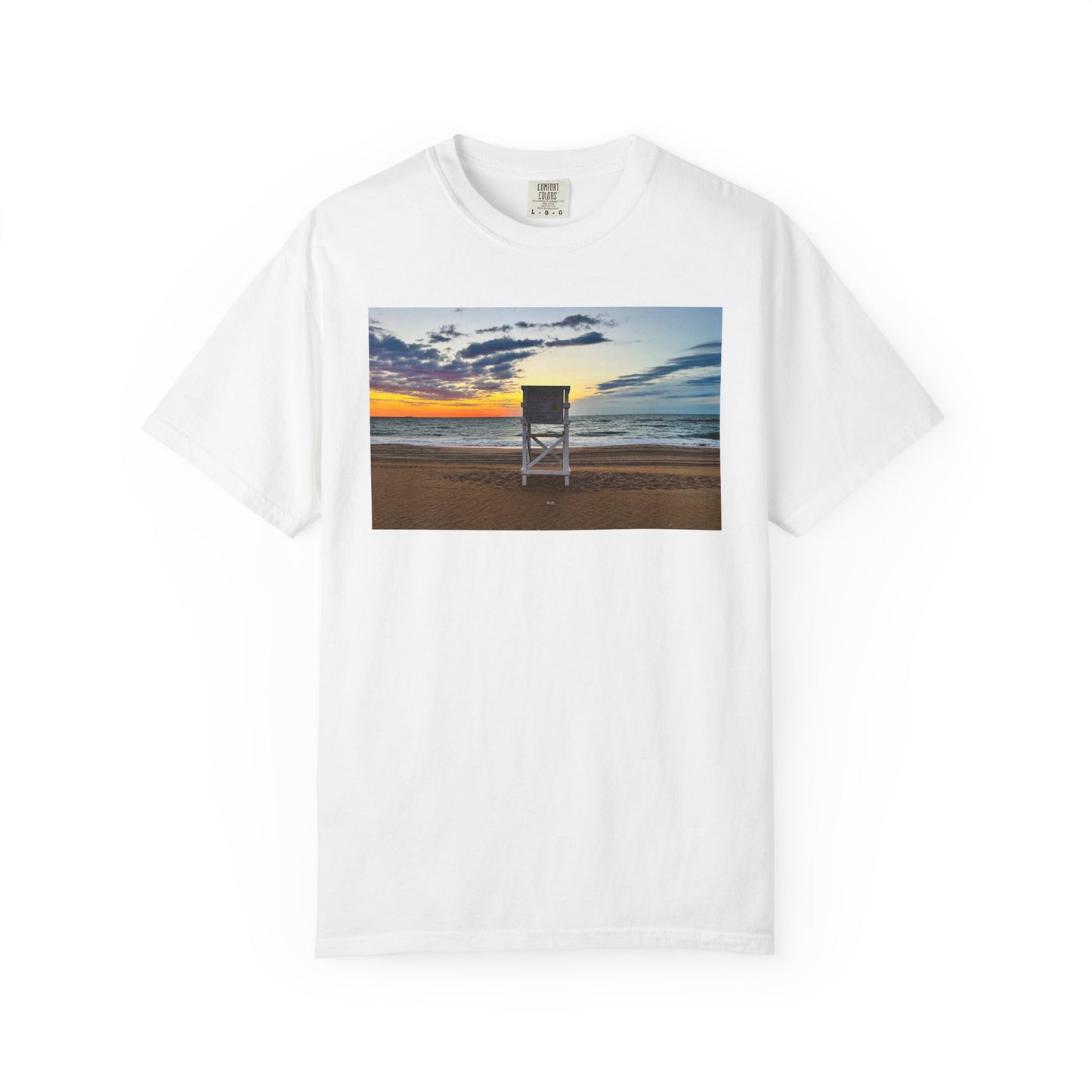 Lifeguard Perch, Sunrise Beach Tshirt, Summer Graphic Tee, Beach Lover Shirt, Ocean Vacation Top, Unisex Surfing Tee, Beach Bum Apparel