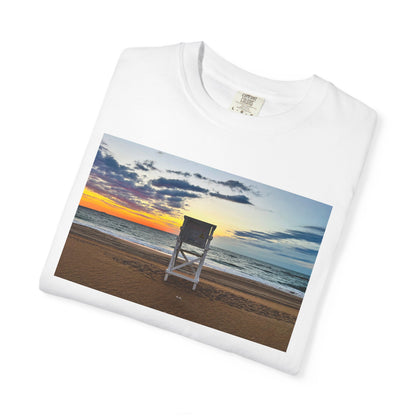 Lifeguard Perch, Sunrise Beach Tshirt, Summer Graphic Tee, Beach Lover Shirt, Ocean Vacation Top, Unisex Surfing Tee, Beach Bum Apparel