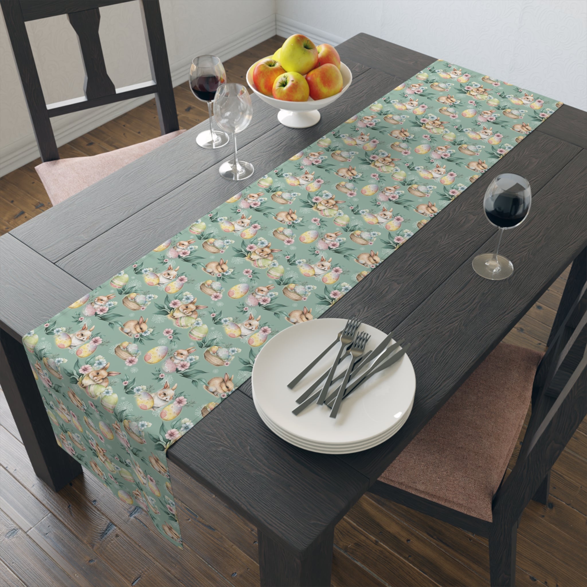 Green Spring Flowers Table Runner